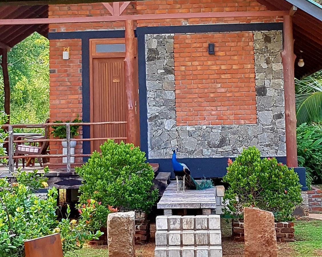 Saji-Sami Hotel Анурадхапура Экстерьер фото